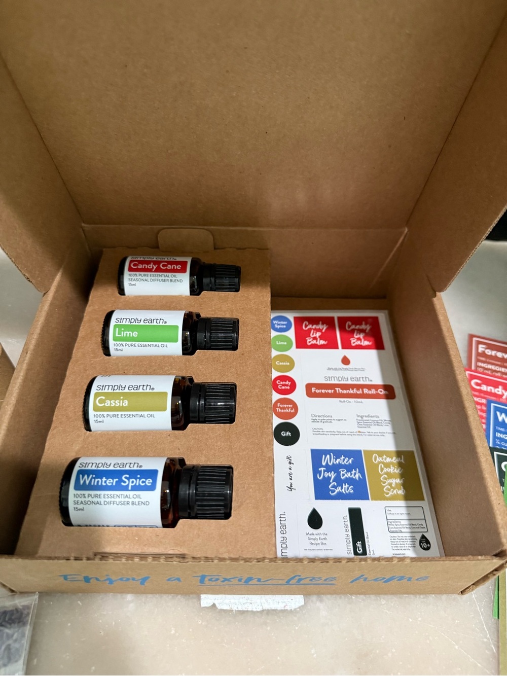 Simply Earth Essential Oil Aromatherapy Box Brown Monthly Recipe